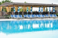 Großer Schwimmbecken